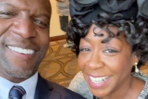 Terry Crews surgiu ao lado de outra atriz da série “Todo Mundo Odeia o Cris”
