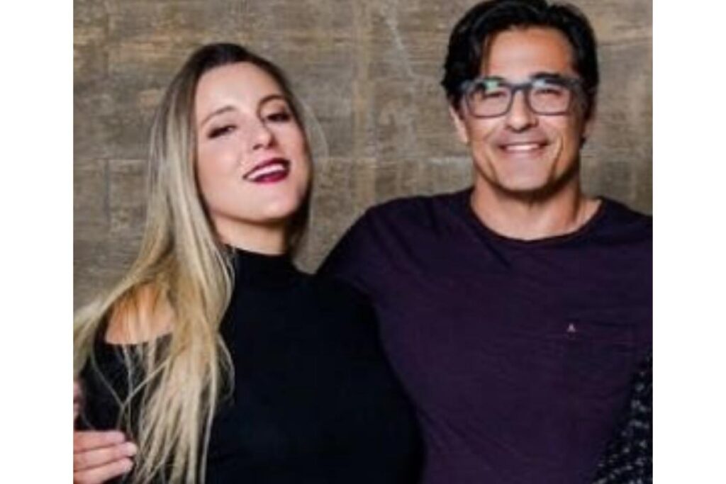 O casal foi visitar Luciano no hospital