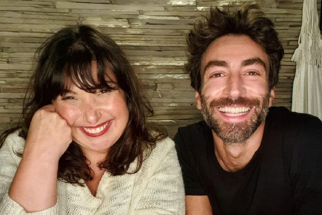 Mariana e Rodrigo encenaram ao lado de Paulo Gustavo em Minha Mãe é uma Peça