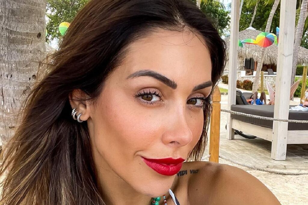 Bella Falconi comemora aniversário da filha com homenagem nas redes