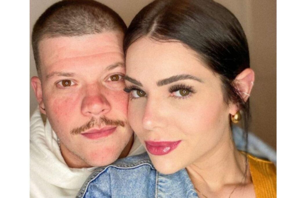 O casal curtiu viagem com as filhas