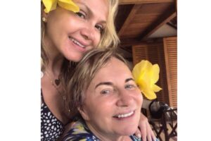 Eliana comemora aniversário da mãe