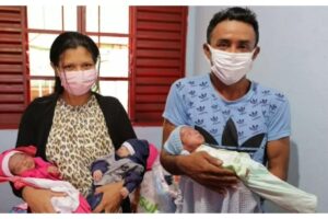 Enedina conta que fez três ultrassonografias antes do parto