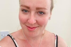 Alison Hawthorn faz diversos formatos de joias