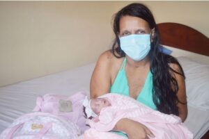 Brenda finalmente reencontrou a filha