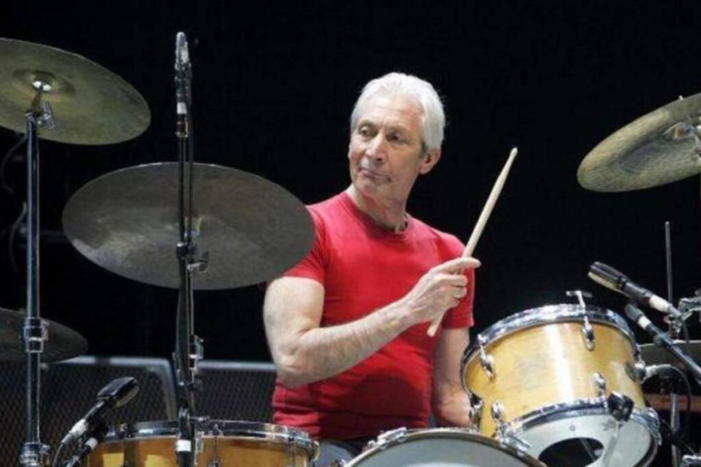 O anúncio da morte de Charlie Watts foi publicado na conta oficial da Rolling Stones no Twitter