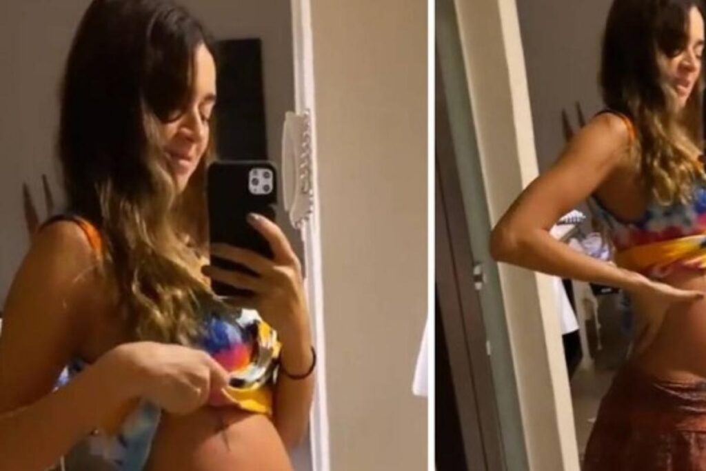 Thaila Ayala mostrou a barriga de grávida no espelho