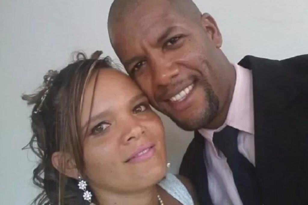 O casal foi baleado no galpão onde trabalhavam