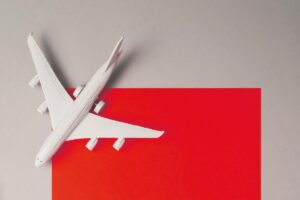 As companhias aéreas estão adotando cuidados extras para a segurança das famílias durante as viagens