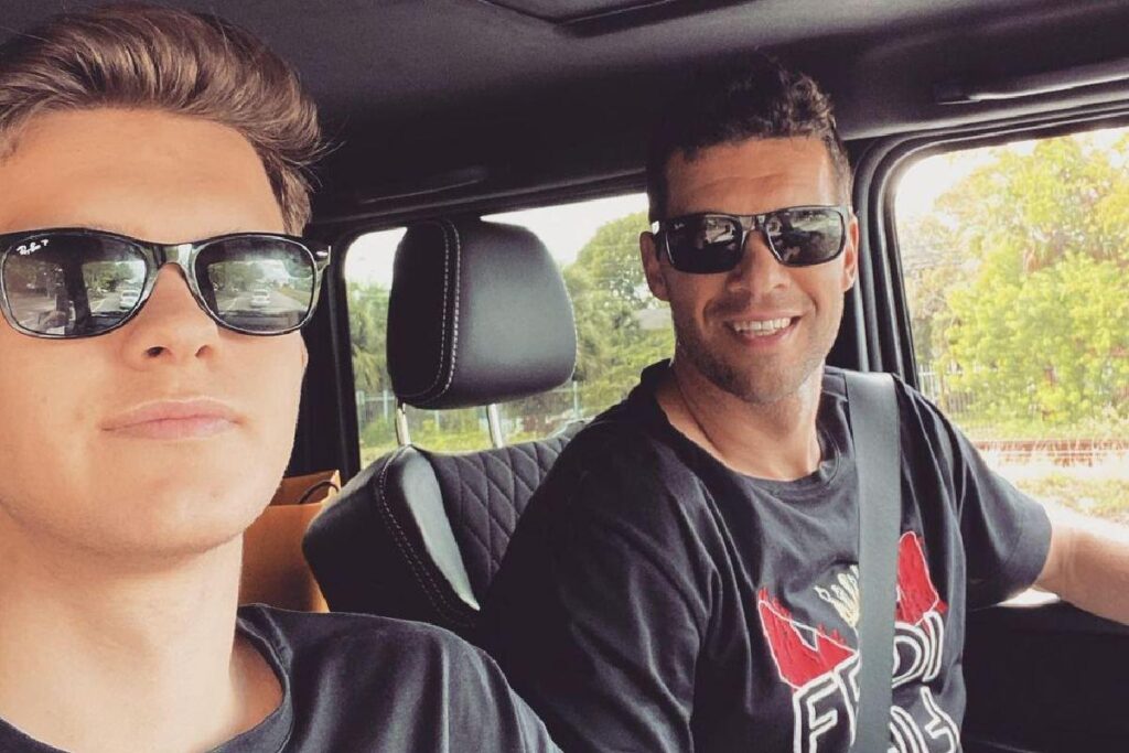 Filho de Michael Ballack morre em acidente de moto em Portugal