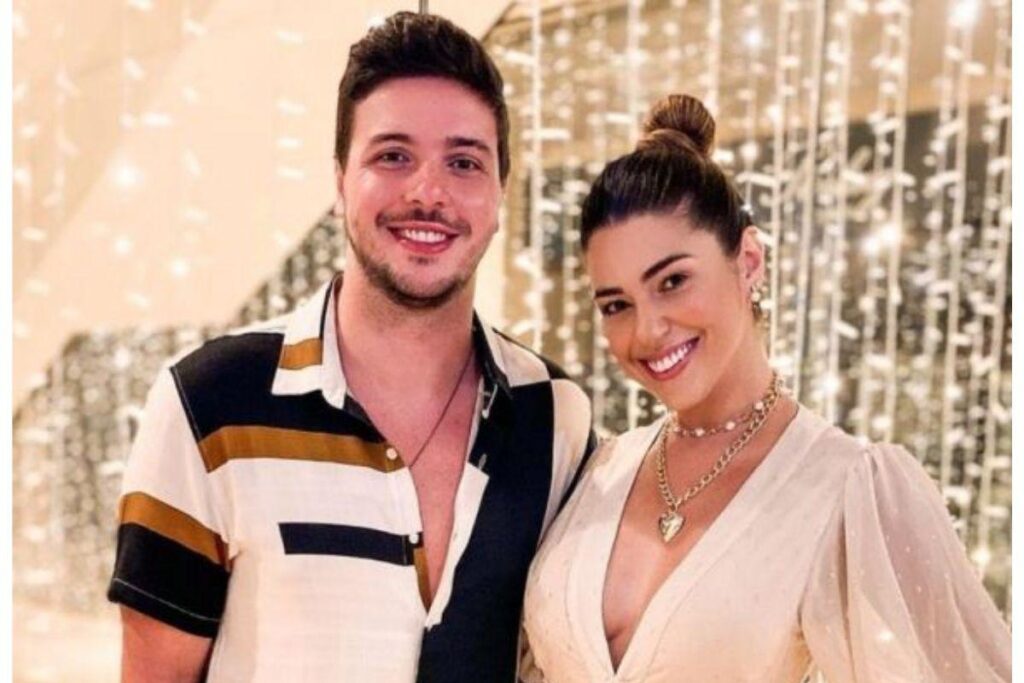 Vivian Amorim faz exercícios na gravidez