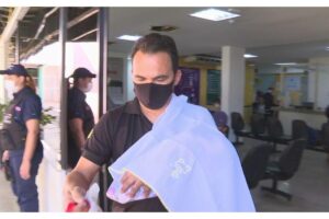 A menina recebeu alta