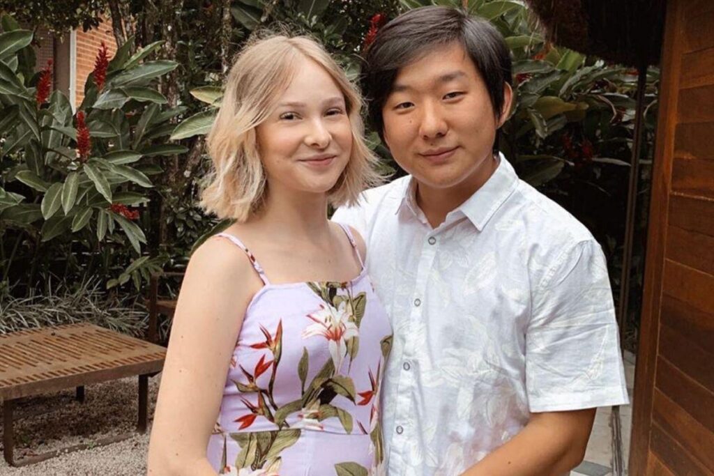 Pyong Lee e Sammy são pais de Jake