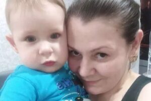 Mãe dá à luz filho de outro casal