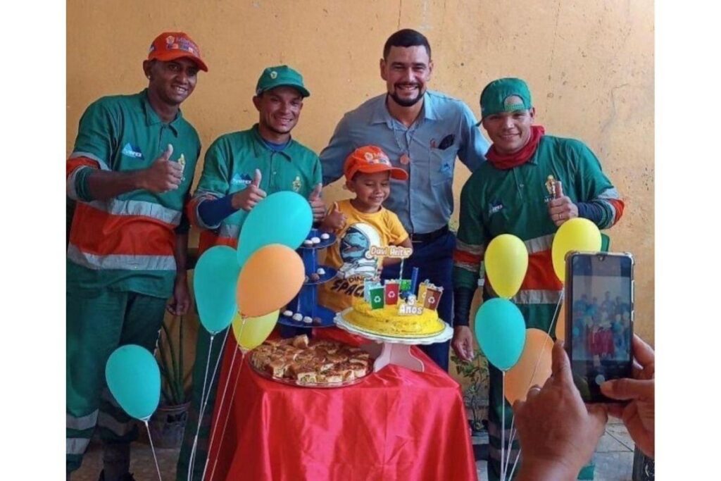 O menino ganhou uma festa linda!