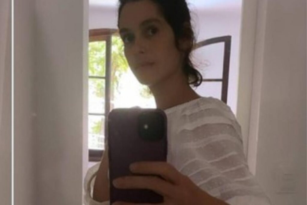 Maria Flor compartilhou um registro da barriga de 5 meses de gestação