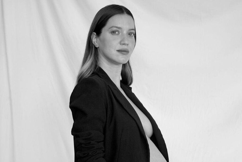 Nathalia Dill faz piquenique com a filha