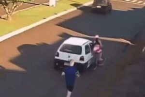 Mulher é assediada enquanto andava de bicicleta