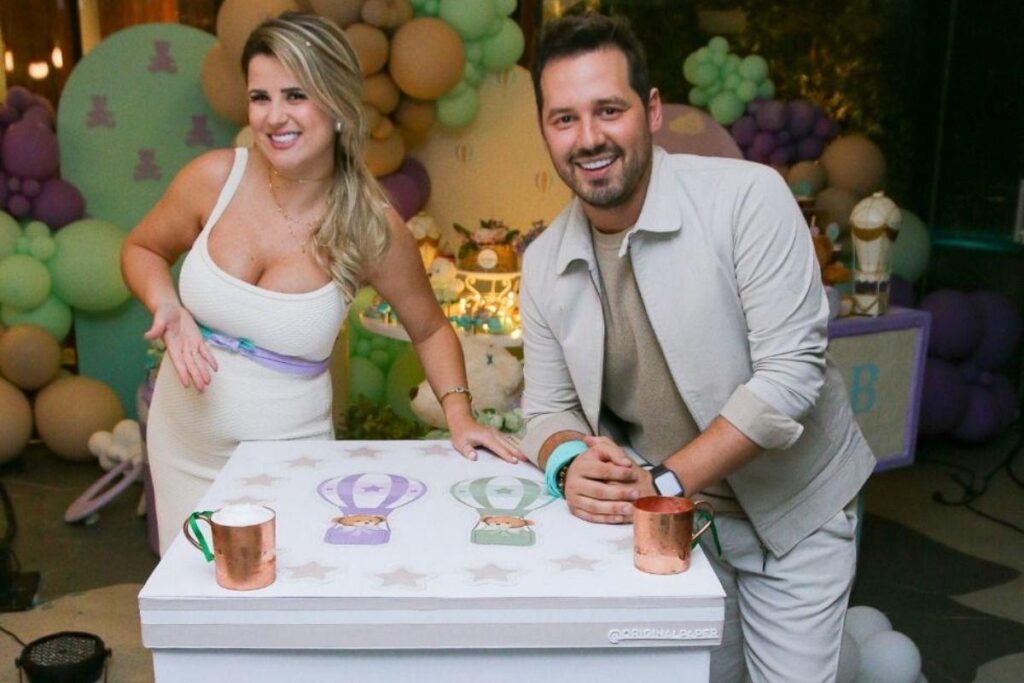 Zezé di Camargo estava presente no Chá Revelação de Dony e Larissa