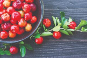 A acerola é rica em vitamina C