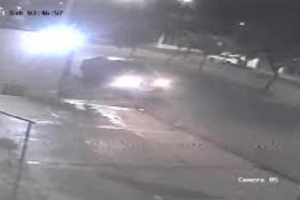 Uma câmera de segurança gravou o momento