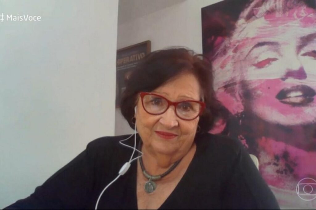 Déa Lucia diz que o filho, Paulo Gustavo, sempre vai estar com ela