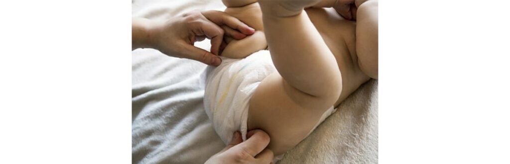 O homem contou que a esposa ainda acorda para amamentar a criança