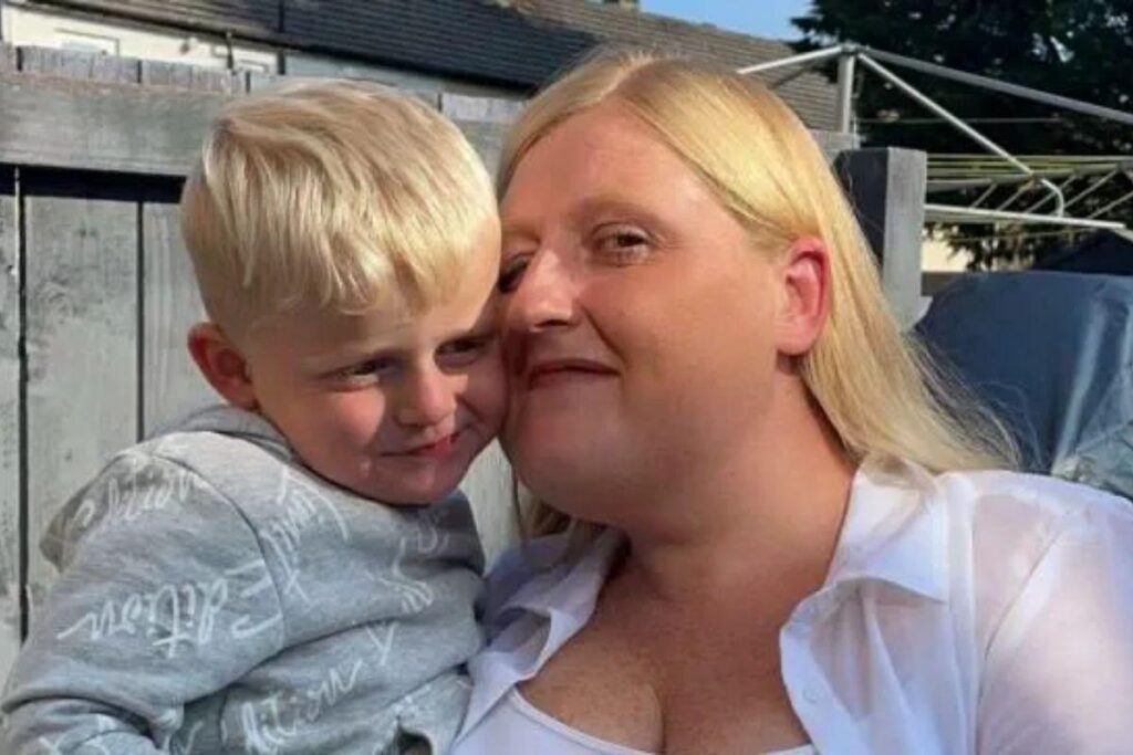 Naomi e o filho, Cooper