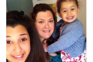 Tanya e o pai das meninas