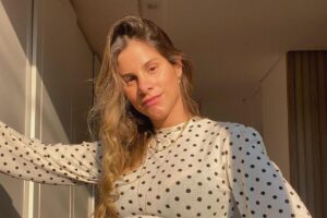 Shantal mostrou a barriga um dia após o parto