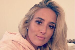 A menina terá aulas com um tutor