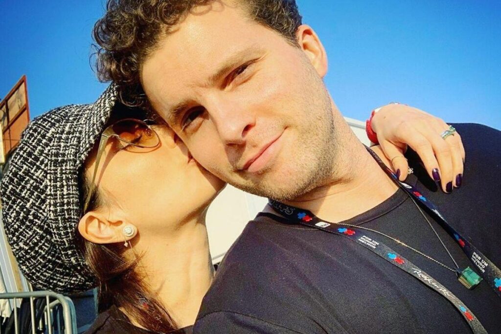 Thiago Fragoso compartilhou um TBT com o filho Martin