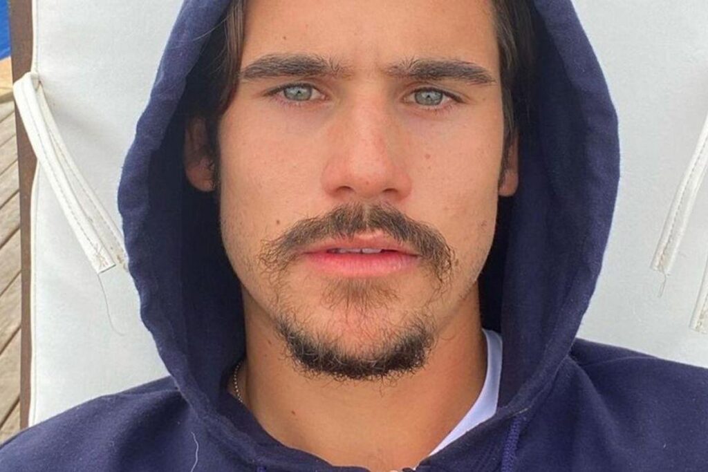 Ele fez uma homenagem