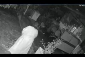 Câmeras de segurança registraram o ataque