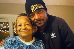 Snoop Dogg prestou homenagem à mãe nas redes sociais
