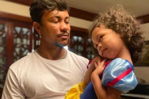 Xamã é mais reservado em relação a filha