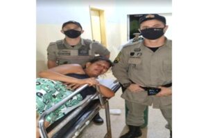 Bebê que nasceu dentro da viatura