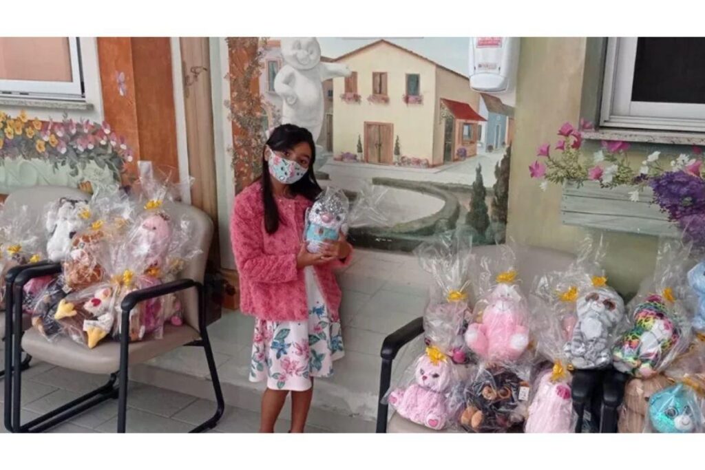 Maria Clara conseguiu 100 bichos!