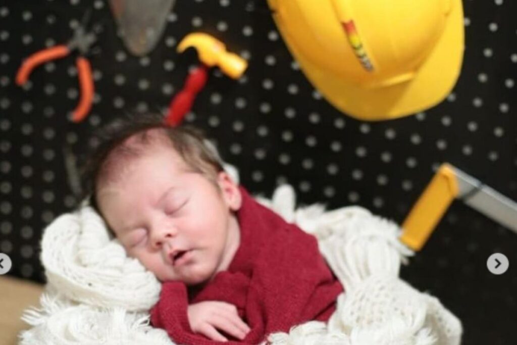 Registro do parto de Jéssica, 10 dias após o pai falecer vítima de câncer