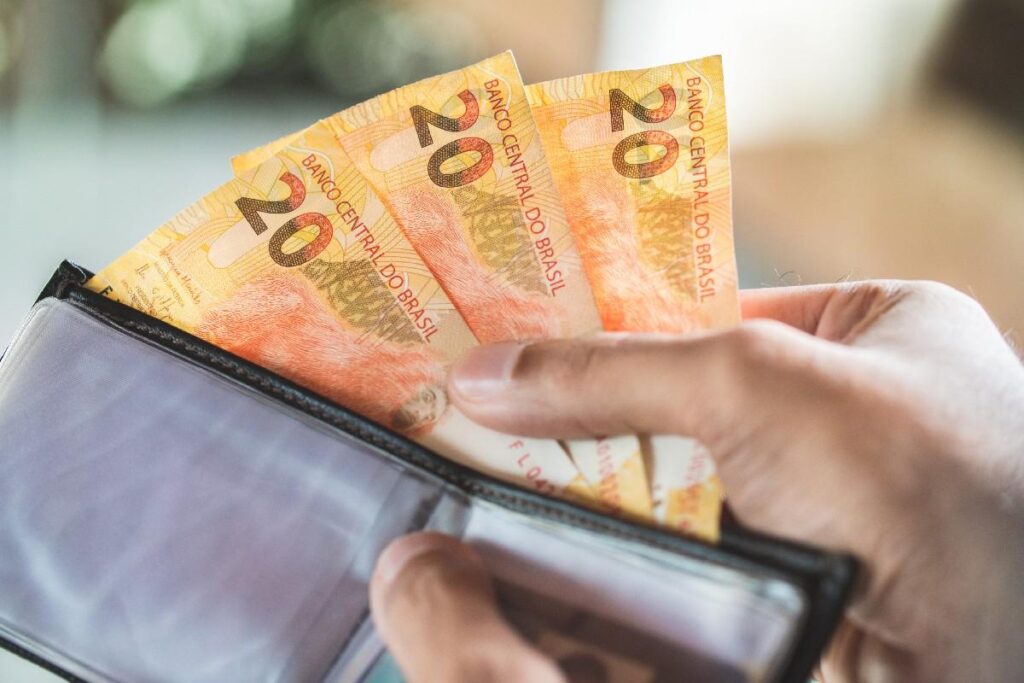 É preciso mostrar para as crianças que o dinheiro é finito e exige planejamento