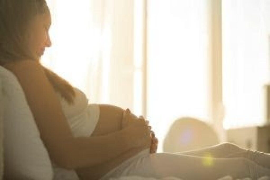 Diminui taxa de gravidez no Reino Unido, desde a Segunda Guerra Mundial