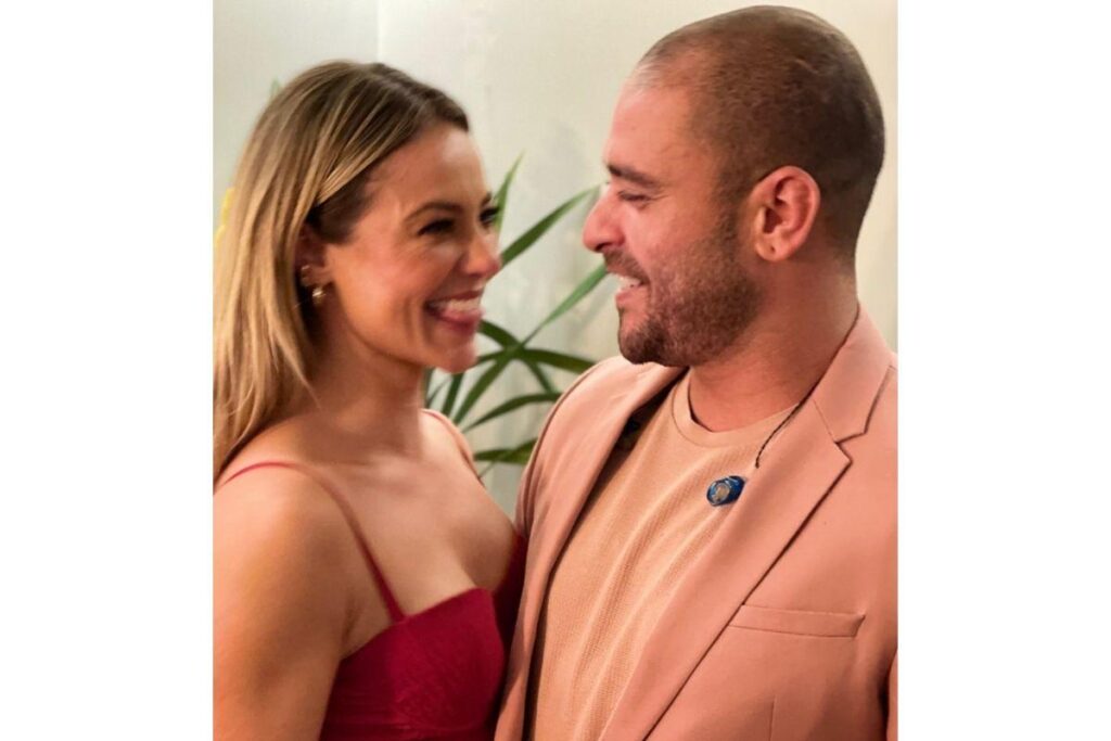 Paolla e Diogo adotaram um cachorro!