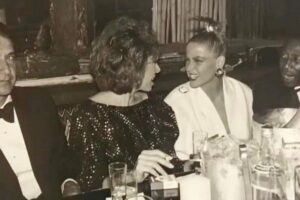 Marília Gabriela ao lado de ex-marido, Xuxa e Pelé, em jantar luxuoso nos anos 80