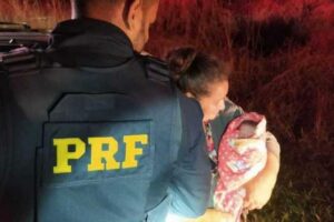 Mãe dá à luz no carro após motorista errar o caminho do hospital