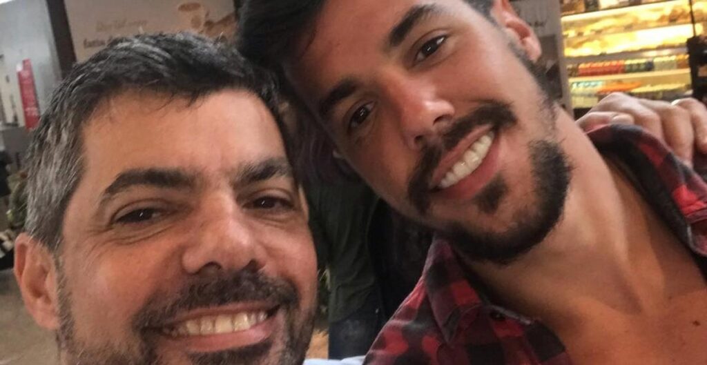 Lipe comemorando o aniversário do pai