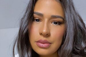 Simone Mendes fala sobre barriga pós gravidez