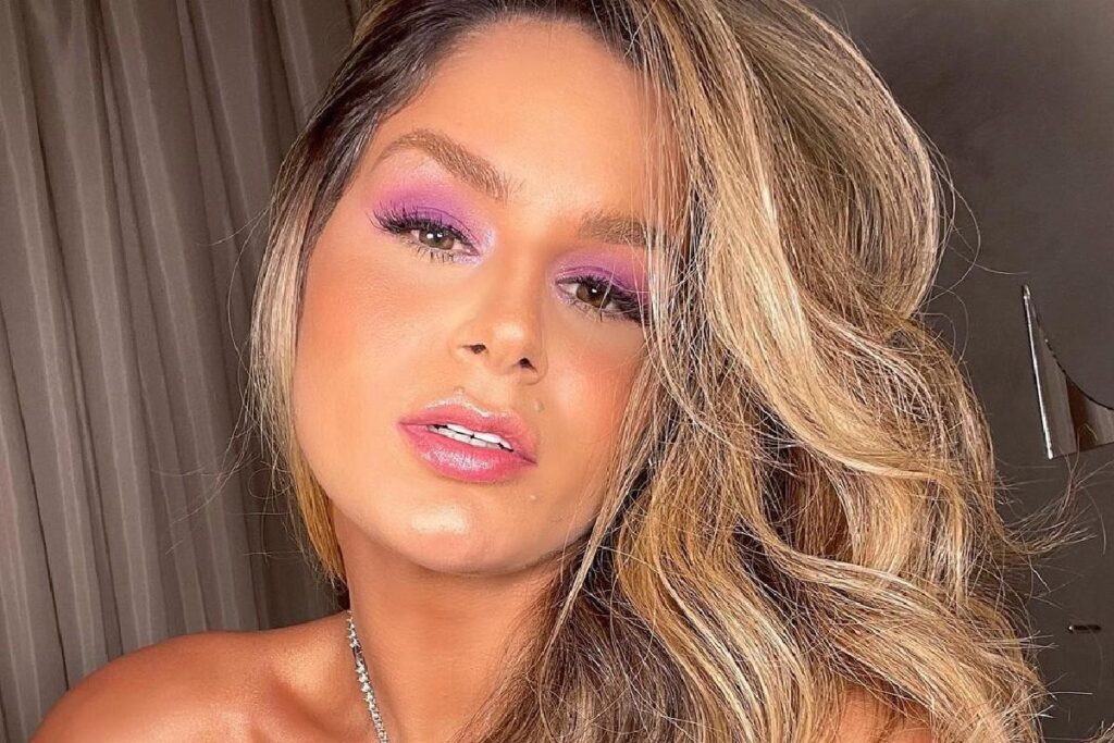 Pâmella Holanda compartilhou algumas fotos e vídeos para comemorar 1 ano da filha