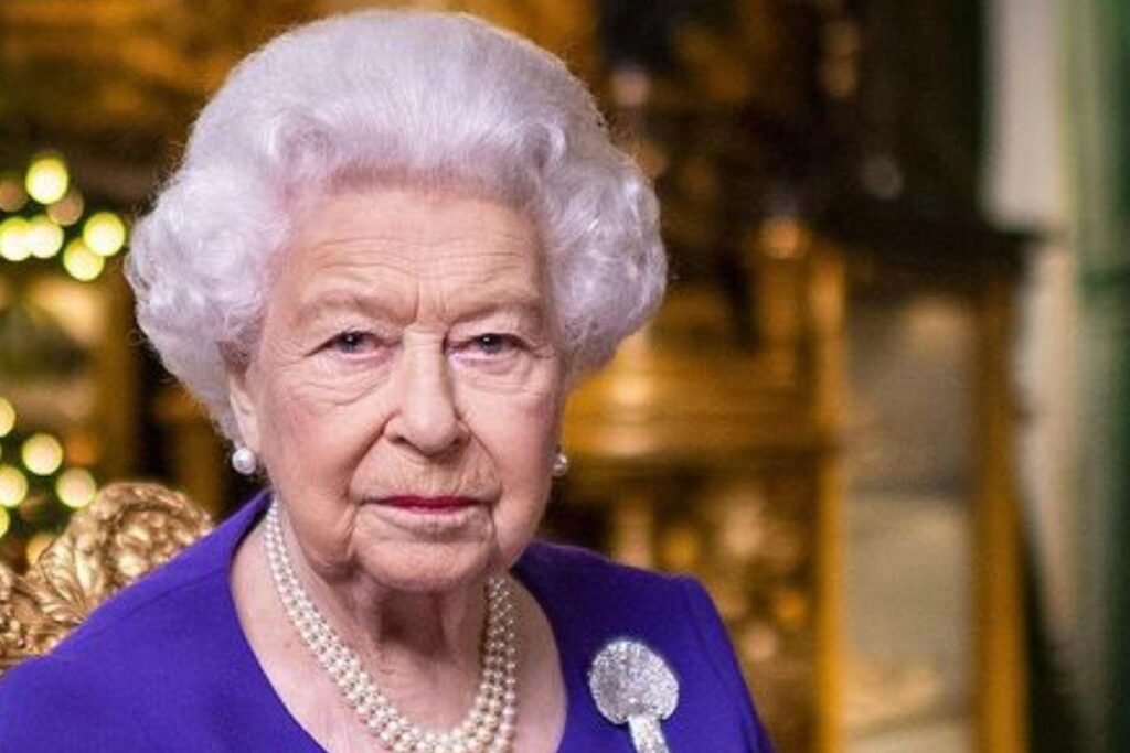 A Rainha Elizabeth II oferece vaga para faxineira com salário de R$ 169 mil por ano