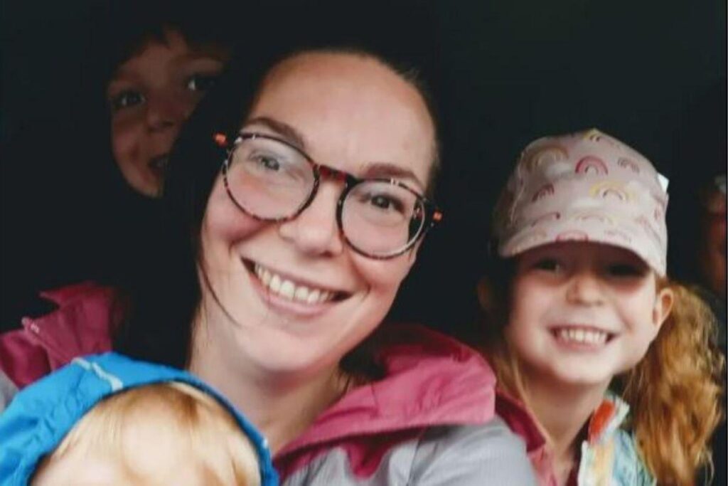 Laura é mãe de 3 filhos e trabalhava como enfermeira