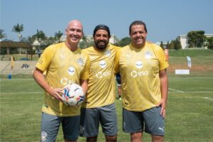 Caioba Soccer Camp convida crianças da CUFA para jogar futebol com ídolos do esporte